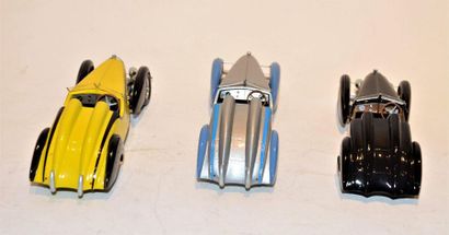 null (3) VROOM, 1 Bugatti Grand Raid of 1934 1st version in light blue and grey resin,...