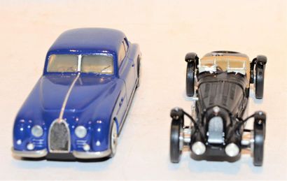 null (2) METAL 43 WM, 1 Bugatti type 53/54 Roi des Belges de 1935 en métal noir et...