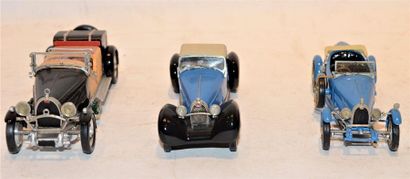 null (3) METAL 43 WM, 1 Bugatti type 43 Graber de 1927 en métal bleu et capote beige,...