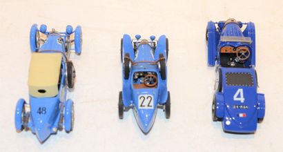 null ,(3) M.C.M. 1 Bugatti type 43 Grand sport de 1927 métal bleu 43, 1 Bugatti type...
