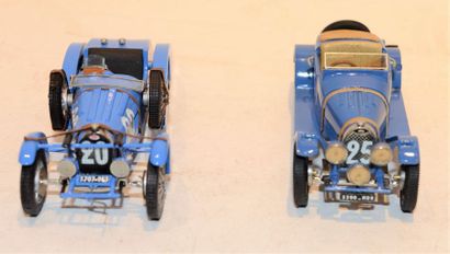 null (2) M.C.M. 1 Bugatti type 40 Le Mans de 1930 en métal bleu et 1 Bugatti type...
