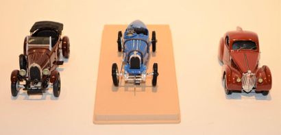 null (3) ELIGOR, 1 Bugatti type 35 B Course de 1927 en métal bleu (M+B), SUN MOTORS,...