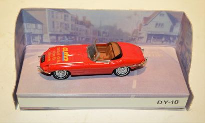 null (2) MATCHBOX "Dinky" 2 Jaguars type E red 1968. 1/43rd (M+B)