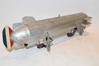 null GERMANY , Rare Grand ZEPPELIN with 4 propellers and two metallized nacelles...It...