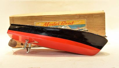 null JAPAN, Model Boat, speedboat, battery, two electric motors, in black and red...