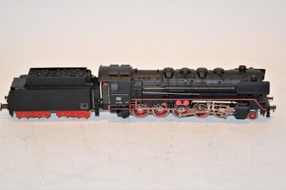 null MÄRKLIN, 2 locomotives: 3047/3, 3rd version (1965-73), DB class 150 black 44...