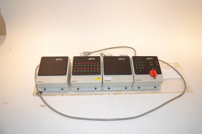 null MÄRKLIN DIGITAL control panels (1985) includes: transformer, keyboard, central...