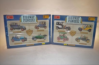 null Mini Craft, (2) boxes each containing 4 models of the Highway Pioneers 1/32...