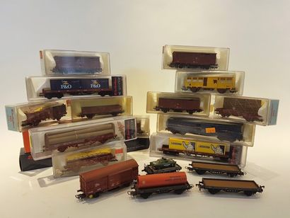 null ELECTROTREN (20) general freight wagons, most of them boxed