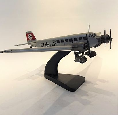 null Superbe maquette en bois représentant un avion de ligne de la Lufthansa (Junker...
