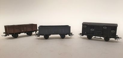 null VB France (3) rares wagons marchandises, 2 axes, un ouvert gris - un ouvert...