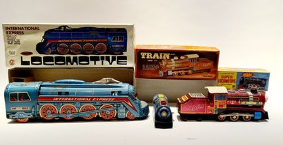 null Train set in sheet metal / box, set of 3 trains.

3 BOXES of sheet metal trains.



SUPER...