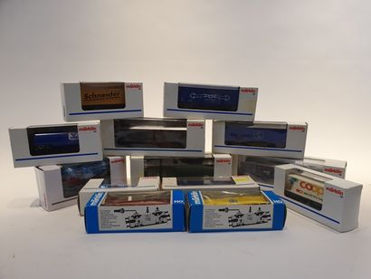 null MÄRKLIN (13) various boxed freight wagons including some special wagons (MB...