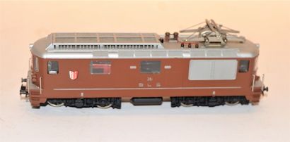 null Hag : Brown engine of the B.L.S., canton of Valais. A pantograph. Number 261...