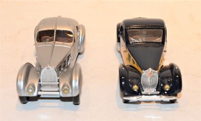 null (2) HECO, 1 Bugatti type 57 Aérolithe de 1936 en résine grise et 1 Bugatti type...