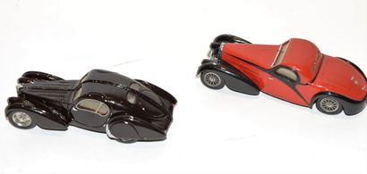 null (2) CCCF et IDEM. 1 Bugatti Atlantic CCCF de 1937 brun foncé et 1 Bugatti Atalante...