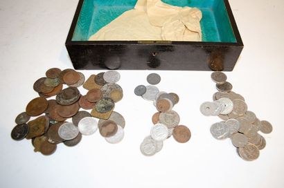 null Important batch of old coins (from the 18th to the 20th century) from different...