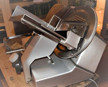 null Professional ham slicer of the brand BIZERBA, with accessories.