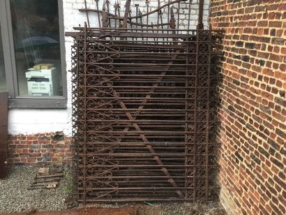 null Set of antique wrought iron gates, including -1 2-leaf opening gate in the shape...