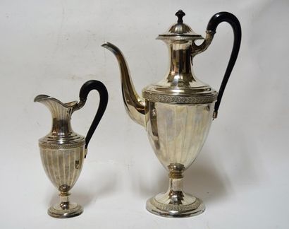 null BELGIUM silver coffee pot and milk jug, Belgian hallmark from 1814 to 1831,

Observation:

Piece...