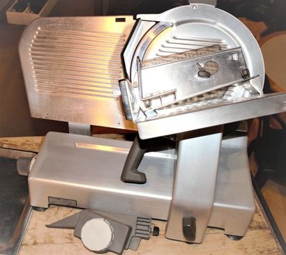 null Professional ham slicer of the brand BIZERBA, with accessories.