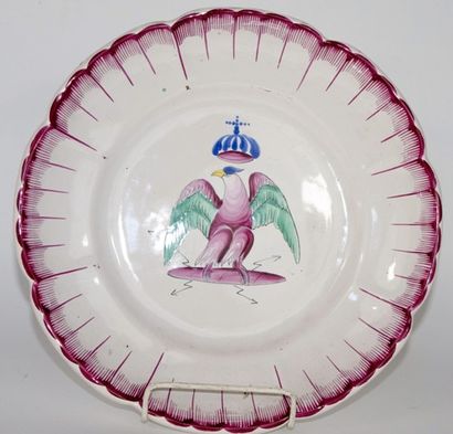 null Pair of Strasbourg porcelain plates with crowned imperial eagle in the basin....