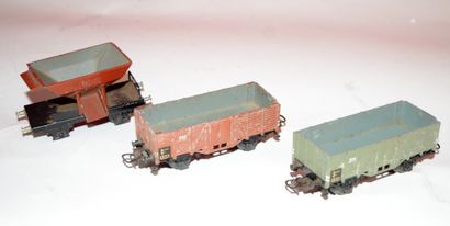 MARKLIN MÄRKLIN (3) freight cars 

- 311, open, grey two axles (G)

- 311, open two...