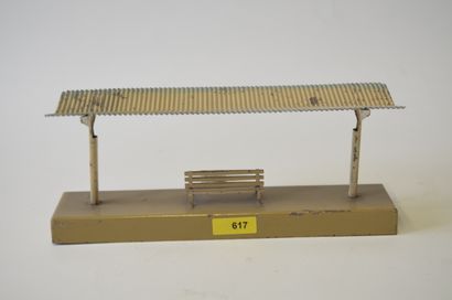 MARKLIN MÄRKLIN 422/4, station platform, (1938-42 & 1945/46), ht. 7,8cm, good condition.

Bahnsteig...