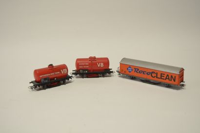 null (3) wagons nettoyeurs : 2x VB Citernes rouge, et un ROCO clean.