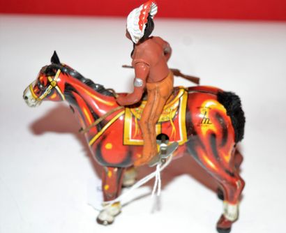 null Japon, Mukini: indien sur cheval à ressort mécanique interne, clef incorporée....