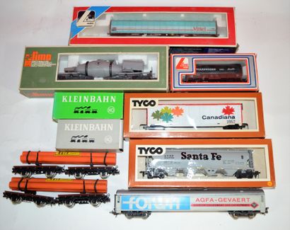 null Varia of various freight cars (10) ;

- Lima (6) of which 3x in box

- Kleinbahn...