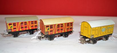 MARKLIN MÄRKLIN :(3) wagons marchandises : 386/4 (1947) wagon transport de poulets,...