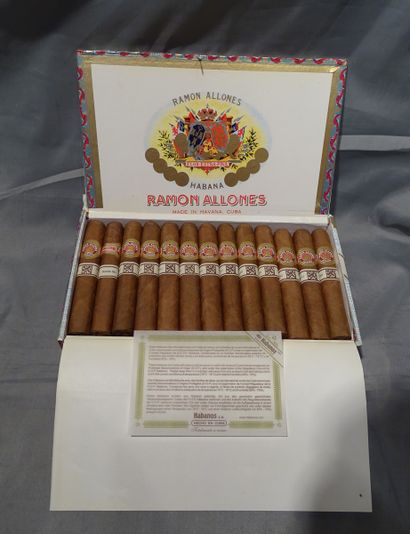 null Collection: cigar RAMON ALLONES, SmallClub Coronas 25 cigars, in wooden box