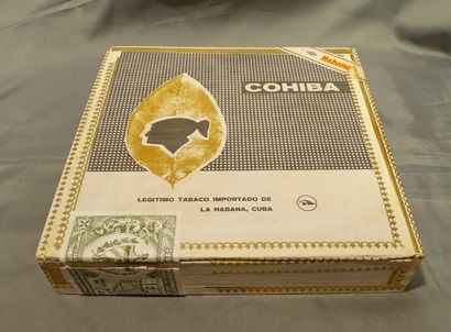null Collection: COHIBA cigars, La Habana Cuba, 25 lanceros, in wooden box