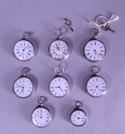 null Jewelry: Silver pocket watches engraved outer bowl keyed movement (in condition)...