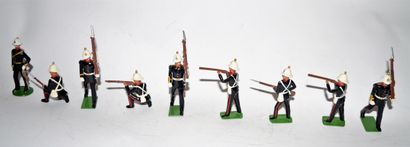null BRITAINS: Royal Navy: 9 soldiers and officers. New condition. Circa 90's.