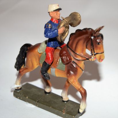 null LINEOL: Musician on horseback of the French Foreign Legion. Height: 10 cm. Very...