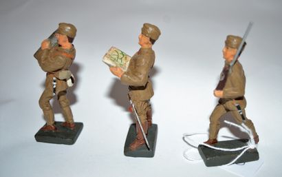 null LINEOL: Spain: 3 Franco's soldiers: 1 artilleryman, 1 with rifle on the shoulder,...