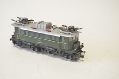 null LILIPUT (2) Swiss and Austrian locomotives (MB)

- Swiss railway locotender...