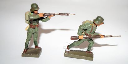 null 
LINEOL: 2 Irish soldiers at the fire. Good condition. Rare. 
