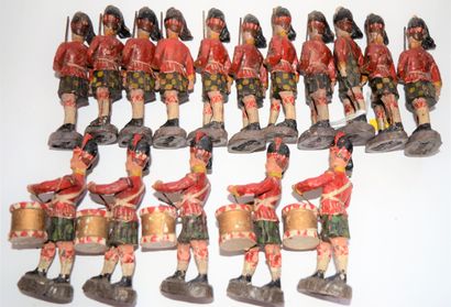 null ELASTOLIN, large scale (11 cm): England, 16 Scotsmen marching, including 5 drummers....