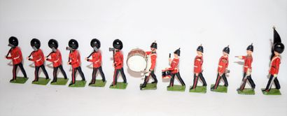 null BRITAINS: Set Ref. 76 "drums and buggles of the line", complete, 5 pieces. 1950's

...