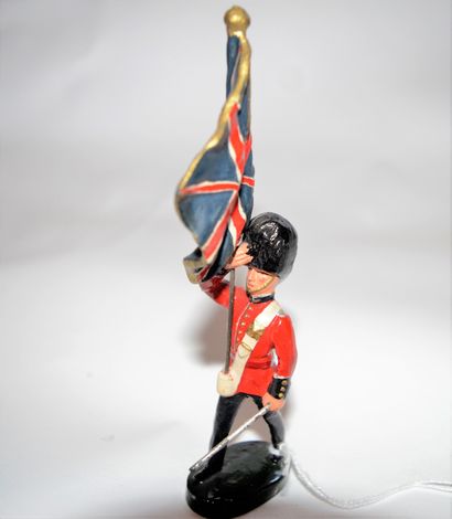 null G.J.: England: Coldstream Guards standard bearer. Flag in composition. Height:...