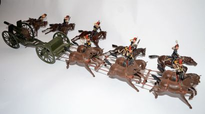 null BRITAINS: Royal Horse Artillery: 1 complete train; 6 horses, 1 gun, 1 box with...