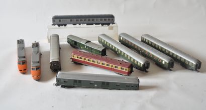 null Nice variety of HO cars : TYCO (7) freight cars - Liliput, Rivarossi (itzllienne)...