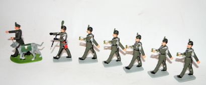 null M. TABONY: Ireland: 7 riflemen on parade, with the regimental mascot dog. 90's....