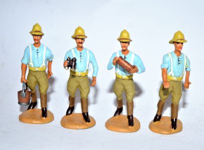 null Modern English production: set of 9 soldiers during the Palestine campaign in...