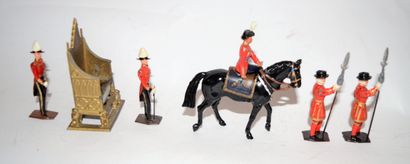 null BRITAINS: Elizabeth II on horseback, 2 yeoman, 2 gentlemen in uniforms and King...