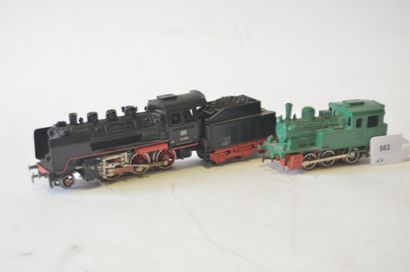 null MÄRKLIN (2) steam locomotives 3001 and 3029 green 

BR24 black 130, tender 3...