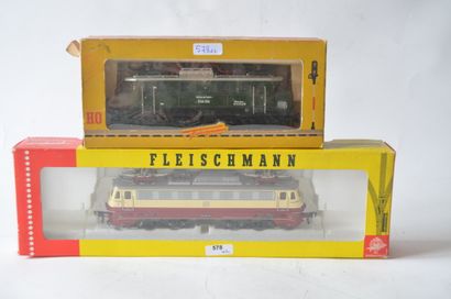 null FLEISCHMANN (2): DB E44 & 112-310 power cars

- 4381 german BB coach, in cream...